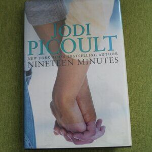 Hardcover book: Nineteen Minutes by Jodi Picoult